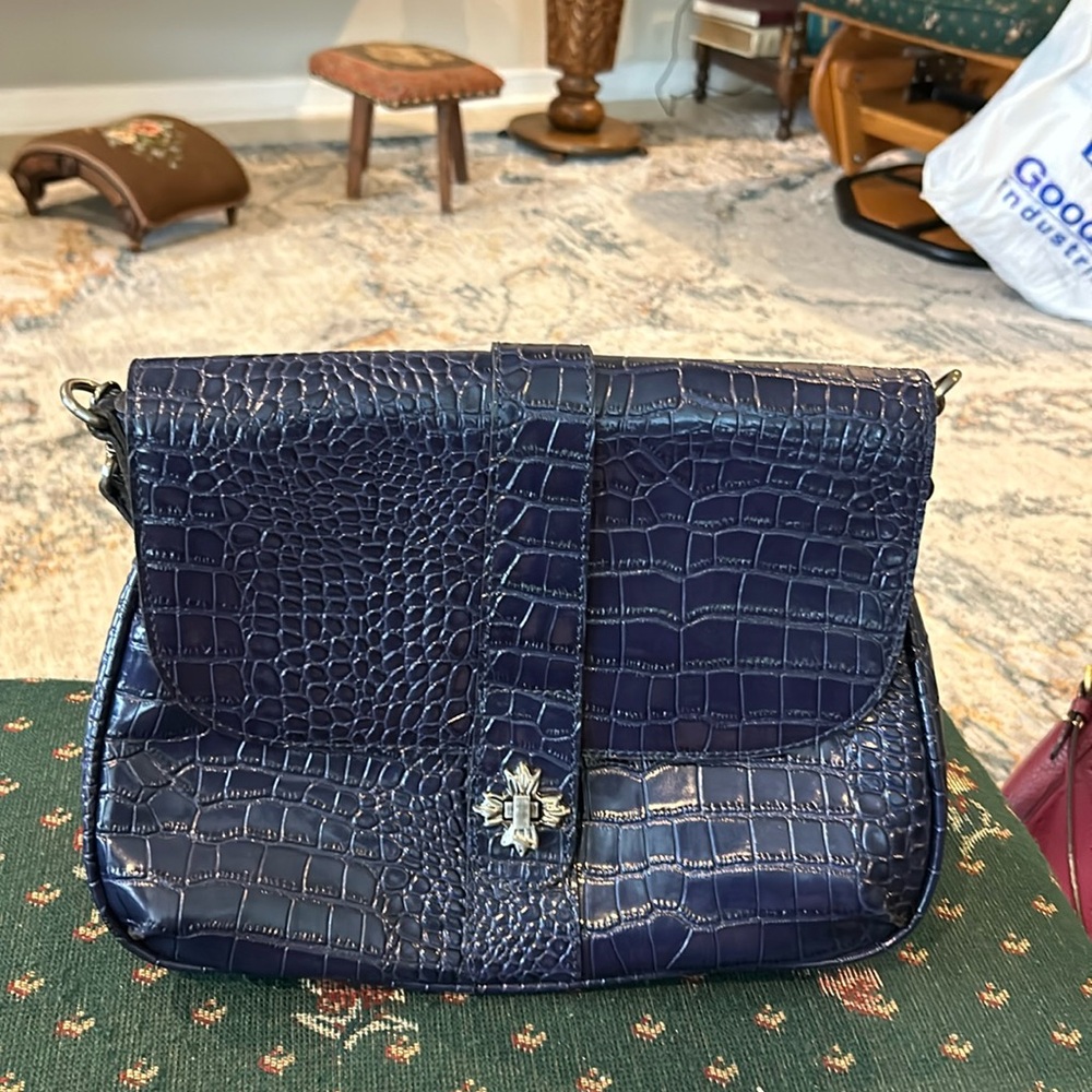 Patricia Nash croc pattern, leather paradox, Crossbody 100% leather 11 3/4 x 5